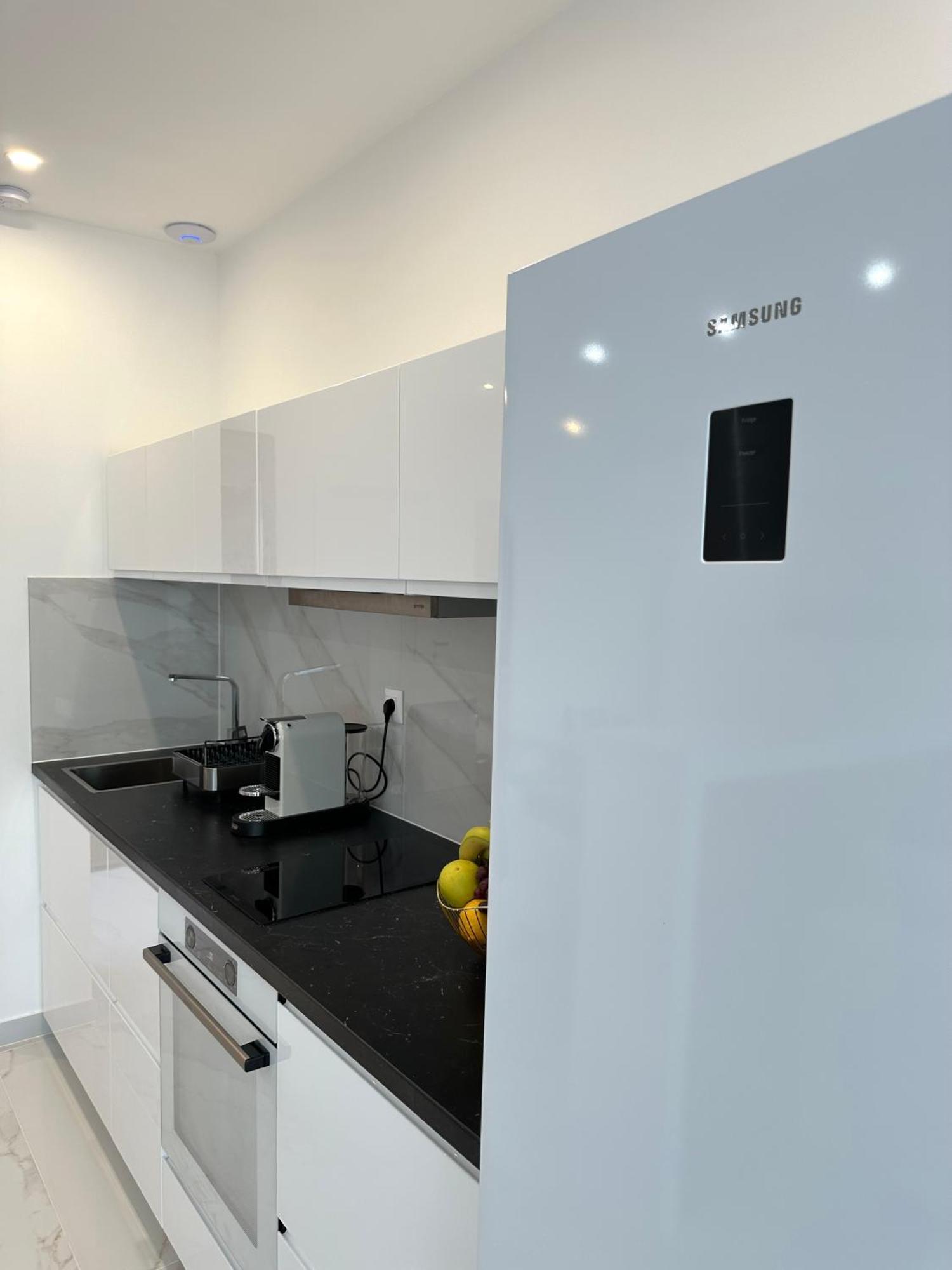 Villa Apartment Danny Baška Voda Eksteriør billede