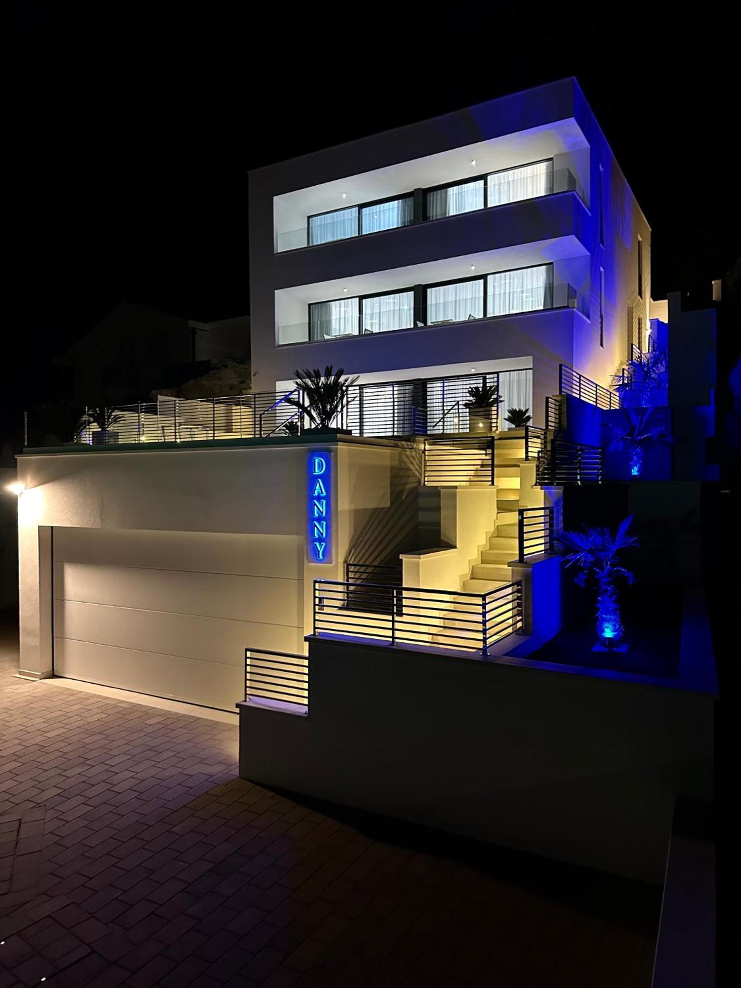 Villa Apartment Danny Baška Voda Eksteriør billede